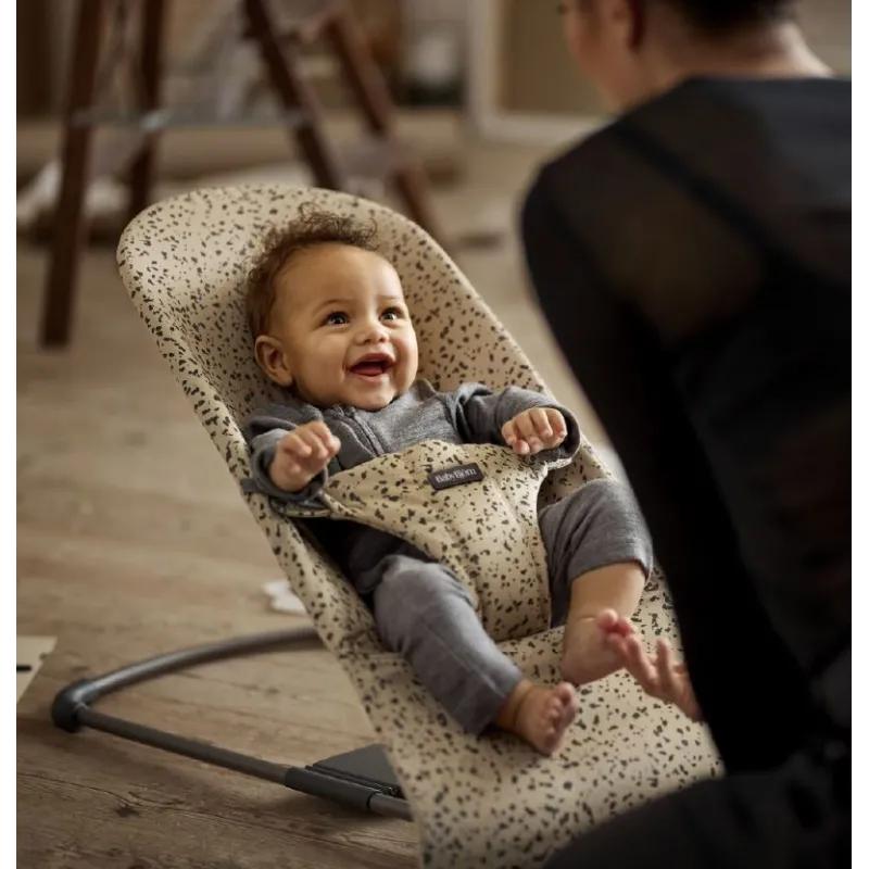 paras sitteri vauvalle – ergonominen baby bouncer arkeen